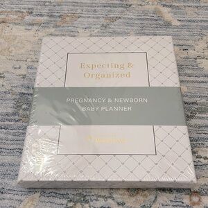 Brand New Never Used Pregnancy & Newborn Baby Planner